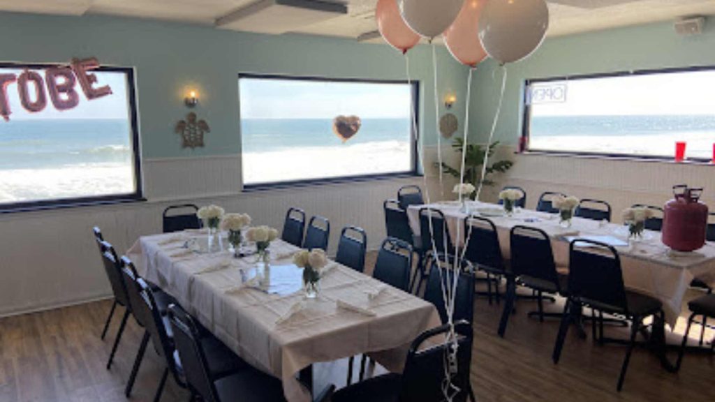 Crave's Coastal Kitchen & Cocktails
