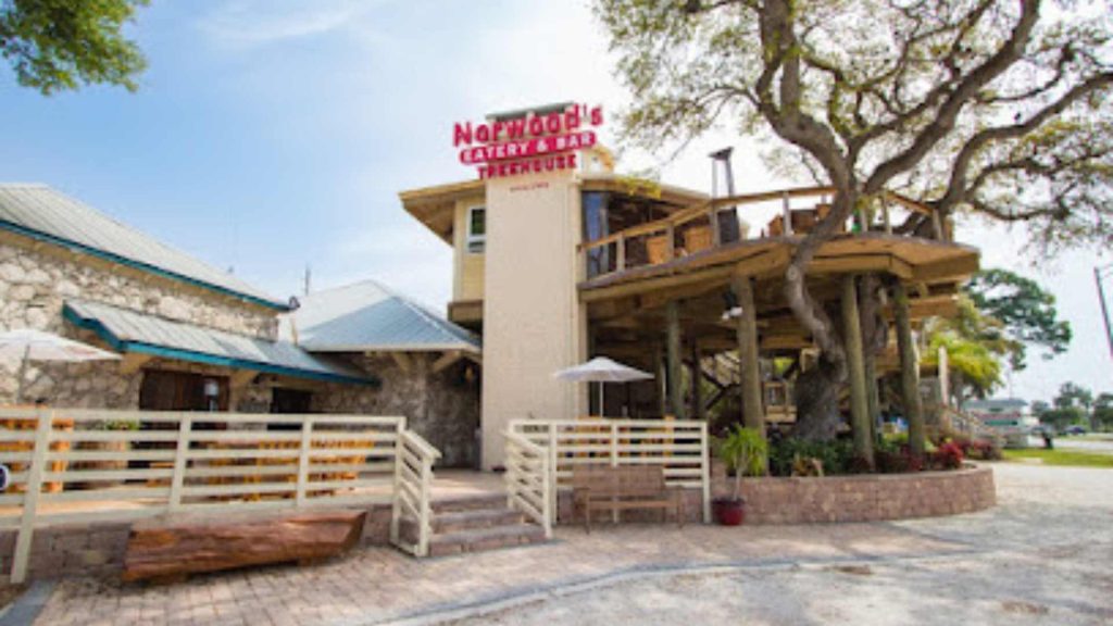 Norwood's Restaurant & Treehouse Bar