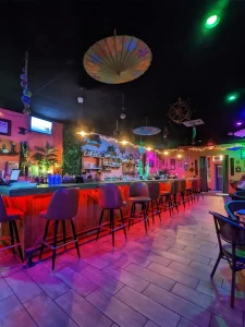tipsy skipper bar