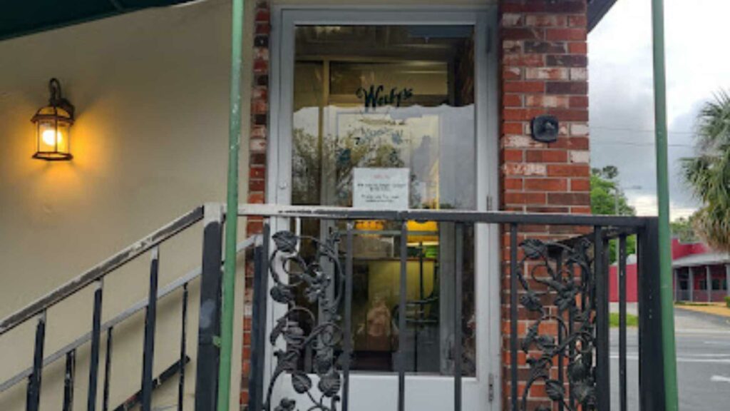 Wolfys Restaurant